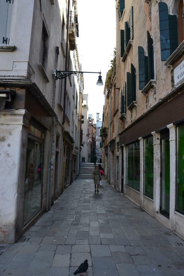 Castello 5888 B, Santa Marina, Calle Marcello, Canale Venecia