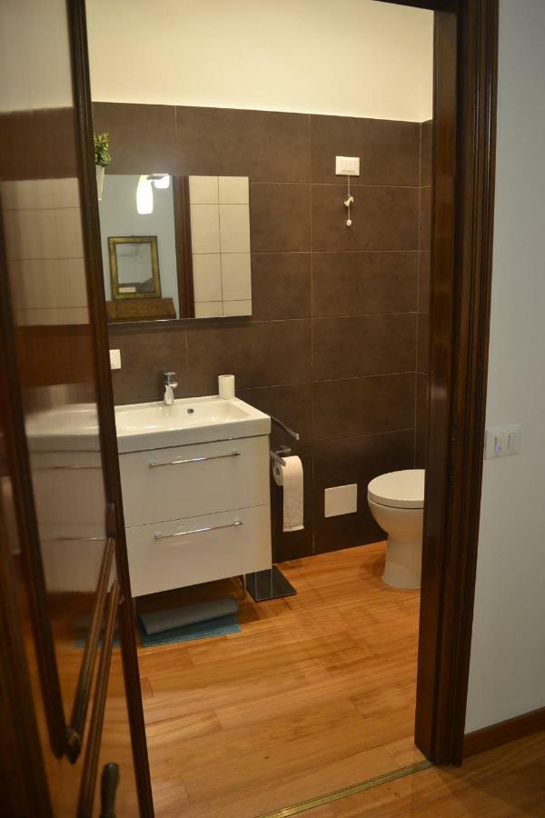 Castello 5888 B, Santa Marina, Calle Marcello, Canale * Venecia
