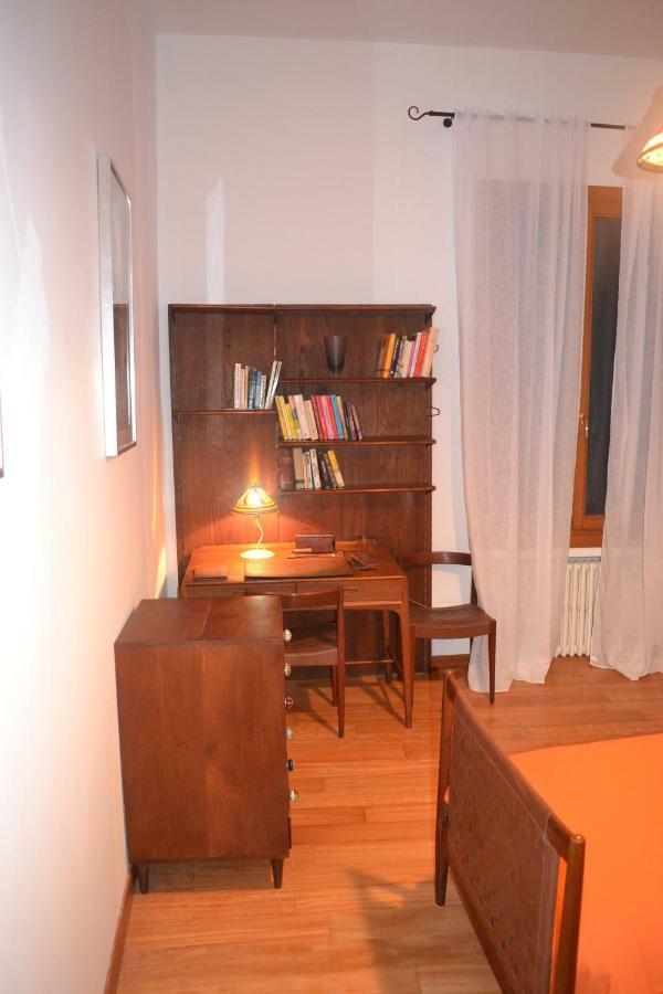 Castello 5888 B, Santa Marina, Calle Marcello, Canale Venecia